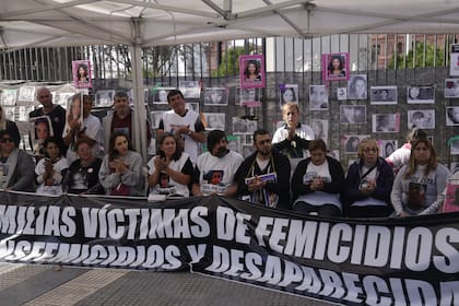 Ni una menos, agrupaciones de izquierda marcharon a plaza de mayo.